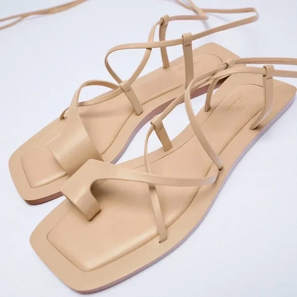 New! Zara Strappy leather toe loop Sandals - Picture 4 of 7